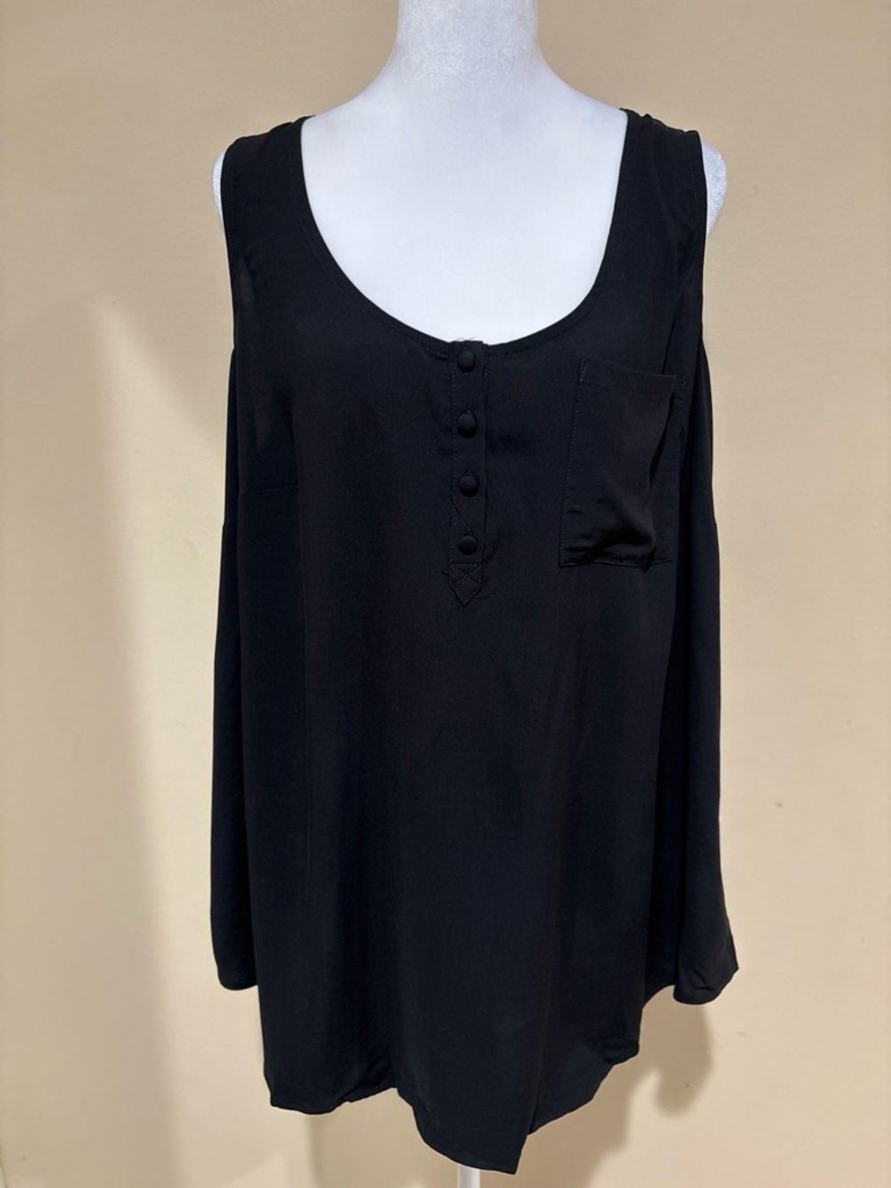 torrid Black Sleeveless Button Henley Tank with Chest Pocket
